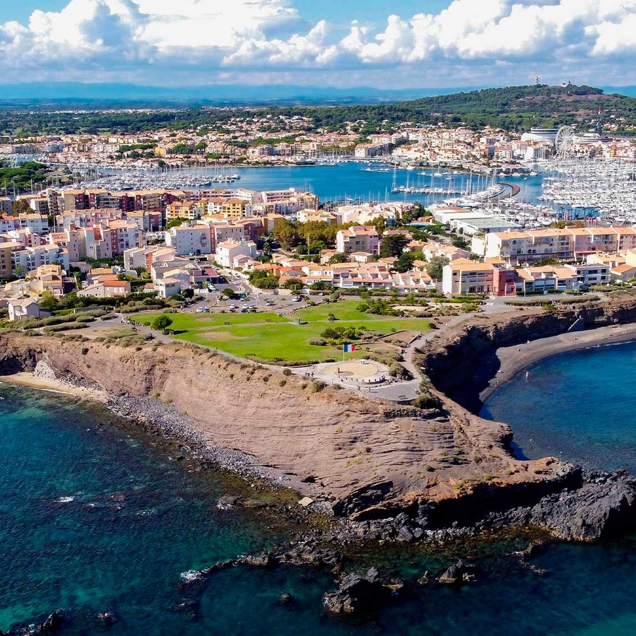 Découvrez l'agence web Nity Pro - Créer son site internet professionnel à Agde et alentours dans le département Hérault. Obtenez un site convivial et adapté à vos besoins d'entreprise dès maintenant !